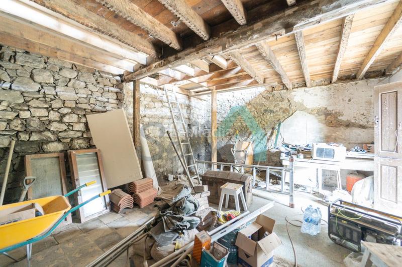 Foto b829a8ca-71ad-4c2c-aa6c-3b53db909bf0. Casa en Laviana