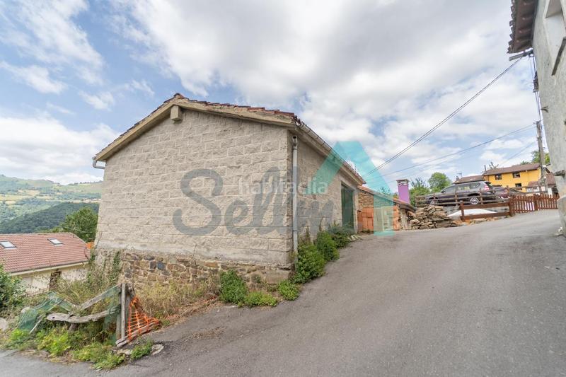 Foto 0fcfdedd-6137-47c4-8944-29767d63e472. Casa en Aller