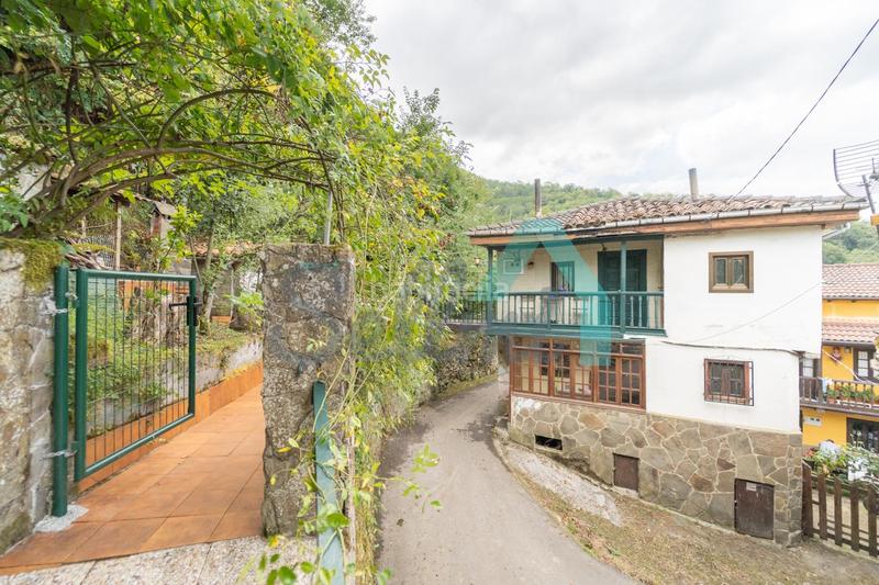 Foto bb76a283-b794-4aa4-a131-51cd6a974075. Casa en Aller