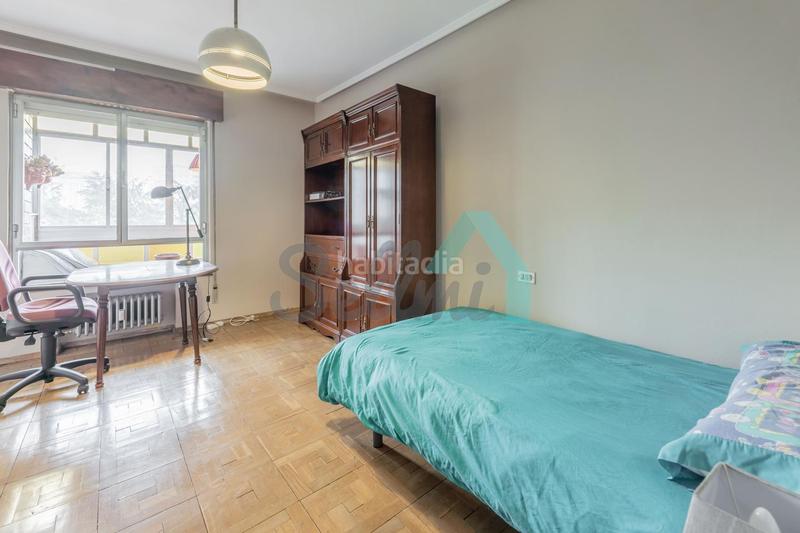 Foto 20148a62-3f5b-41fc-a5b7-a3579003acb5. Location appartement avec chauffage parking dans El Cristo Oviedo