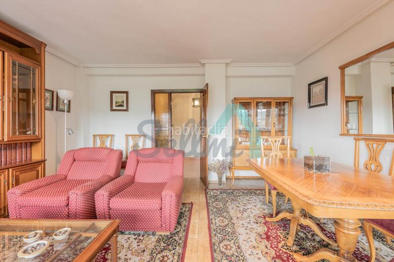Foto b4af96c3-7990-4b5c-9429-a14dced33c64. Location appartement avec chauffage parking dans El Cristo Oviedo