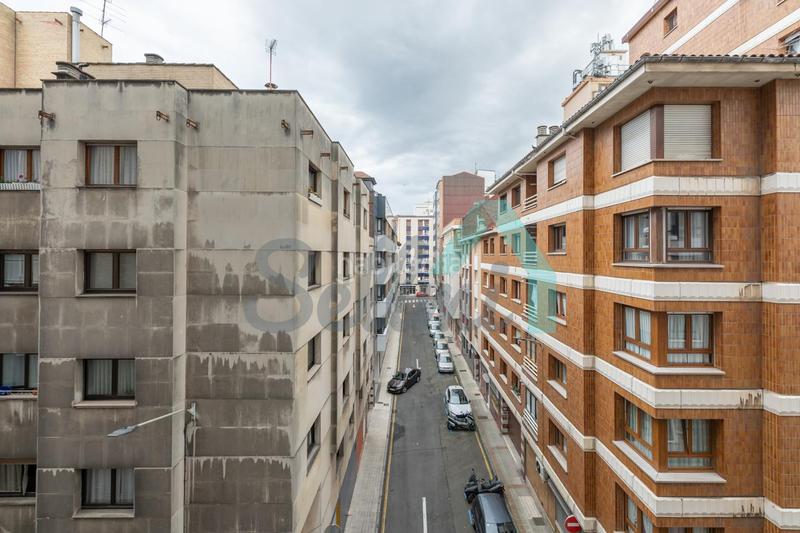 Foto 9b00b2e1-a728-4c6d-ae1d-7d07d479cb0e. Piso en Centro Gijón