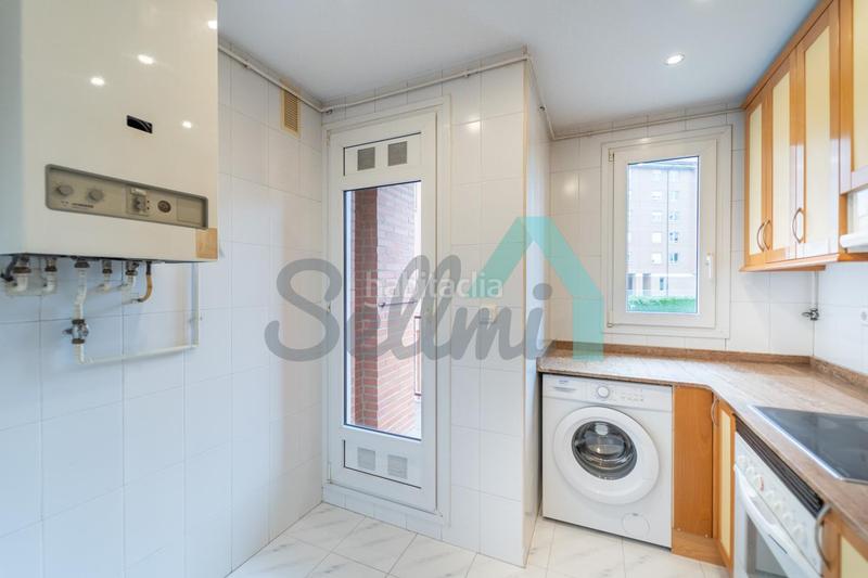 Foto 0d38d325-f047-45b3-a08f-23d3aebaae0a. Appartamento con riscaldamento parcheggio in Corredoría - La Carisa - Prado de La Vega Oviedo