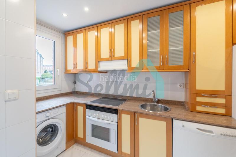 Foto 86b0bea0-7f7f-4b72-86cc-941603f3b330. Appartamento con riscaldamento parcheggio in Corredoría - La Carisa - Prado de La Vega Oviedo