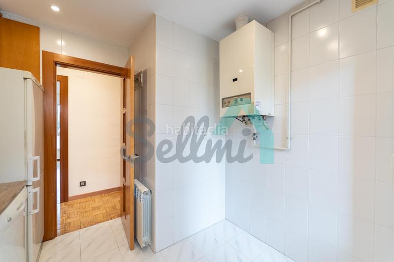 Foto a4ff79e8-8f26-4ef7-b014-97b84aa42193. Appartamento con riscaldamento parcheggio in Corredoría - La Carisa - Prado de La Vega Oviedo
