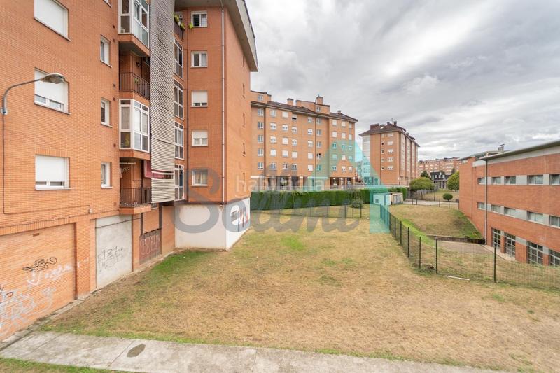 Foto a52a1ef4-ca27-463d-8525-ead5d6786349. Appartamento con riscaldamento parcheggio in Corredoría - La Carisa - Prado de La Vega Oviedo