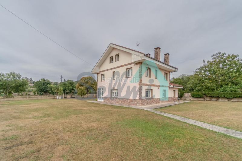 Foto 9c024273-ef42-400e-bda3-5a5b6378e3e7. Haus mit heizung parking in Selorio - Tornón Villaviciosa