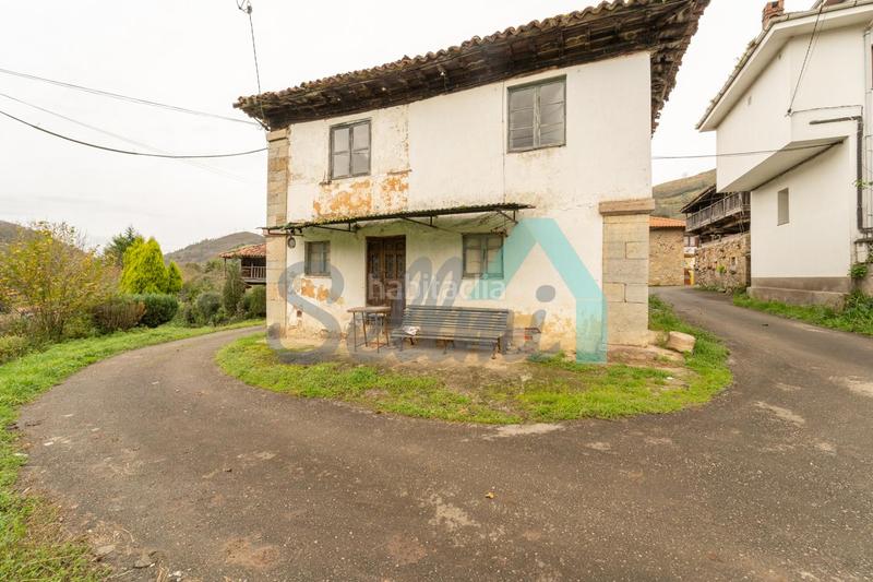 Foto 112e4f26-9b8a-41f2-91a6-15d586091da6. Casa pareada en Grado