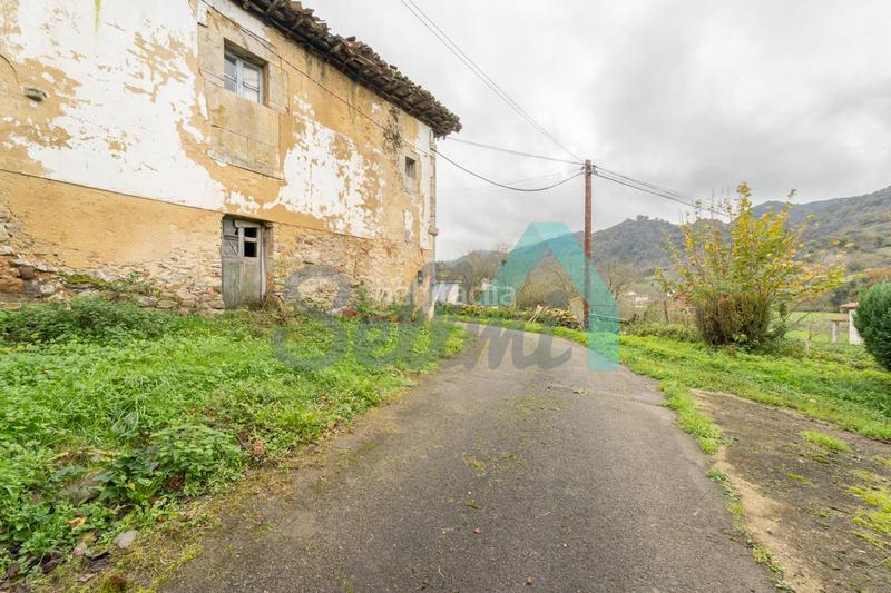 Foto 16d2430d-e497-40c9-97ab-67fdc3f60a47. Casa pareada en Grado