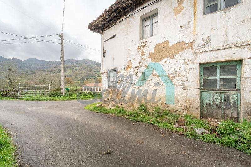 Foto a6a88529-e016-4c9c-9f82-3756f8eb5efc. Casa pareada en Grado