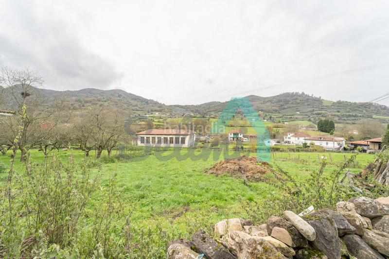 Foto c6633024-a33b-4d71-b7ef-a868205fad9f. Casa pareada en Grado