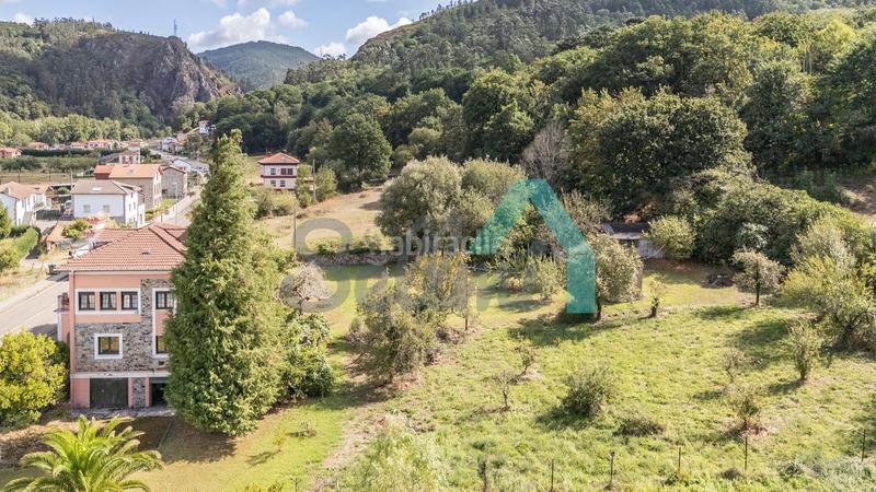 Foto 5f3dbc0f-a2ce-4b1f-8225-c36fa0bdc318. Casa en Grado
