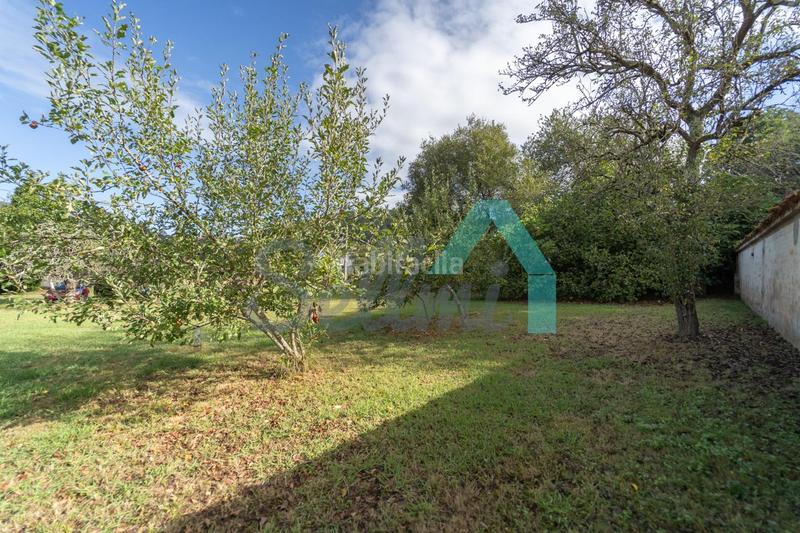Foto f6982e3b-6a41-4baa-9843-904ade0a5c32. Casa en Grado