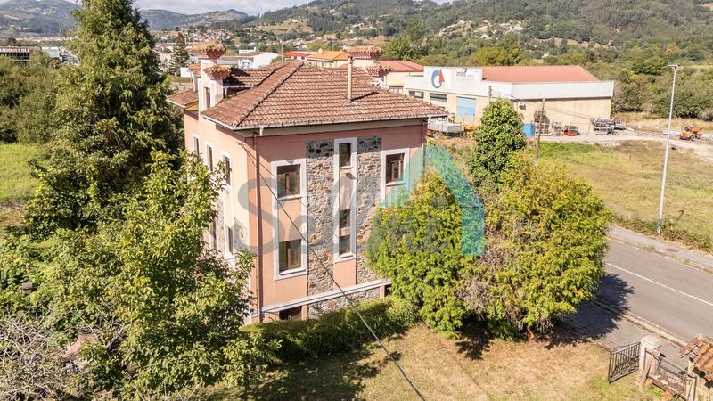 Foto b7b6eeb1-0192-4424-b762-47829b291df3. Haus mit heizung parking in Grado