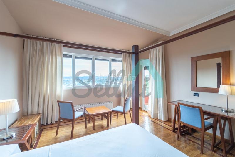 Foto 4ecfccdf-cc82-4c2b-a5d6-7139fb352ac3. Doppelhaus mit heizung parking in Parroquias Norte - Naranco Oviedo