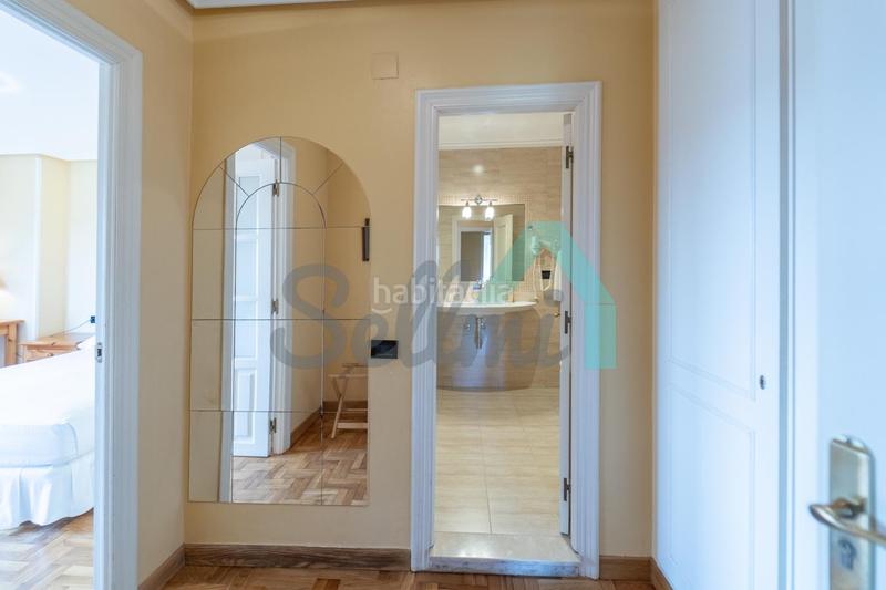 Foto 7696f7a3-c0a0-4695-a009-5acc49ee1ef8. Doppelhaus mit heizung parking in Parroquias Norte - Naranco Oviedo