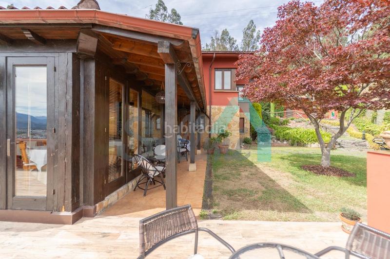 Foto aaa5c03a-c462-49c3-bd19-29935fd1f433. Doppelhaus mit heizung parking in Parroquias Norte - Naranco Oviedo