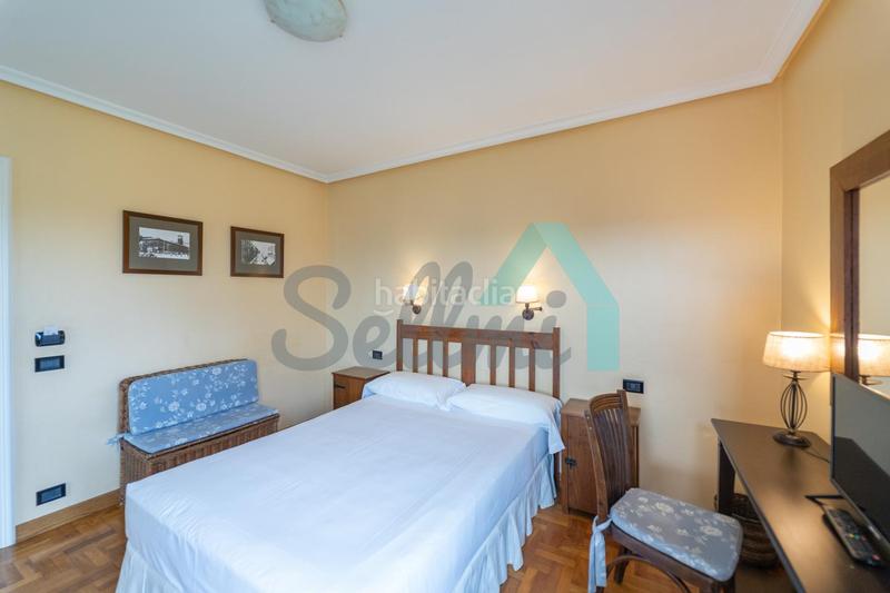 Foto ac2bf6c6-d039-45a4-afcf-c9aad4591cc3. Doppelhaus mit heizung parking in Parroquias Norte - Naranco Oviedo