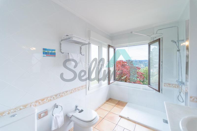 Foto bb8e3de0-fdba-4602-93a2-b2ece929af68. Doppelhaus mit heizung parking in Parroquias Norte - Naranco Oviedo