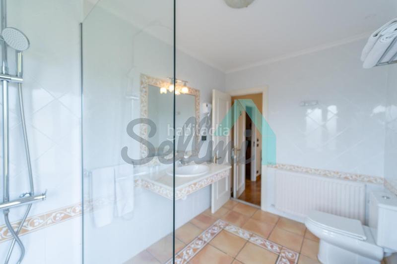 Foto d7780267-66e2-48b4-ad8d-82b23589a7eb. Doppelhaus mit heizung parking in Parroquias Norte - Naranco Oviedo