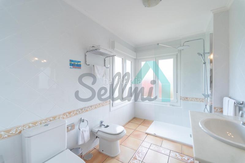 Foto f0f369dc-1c1f-40f5-8e2a-dddf5ecef17f. Doppelhaus mit heizung parking in Parroquias Norte - Naranco Oviedo