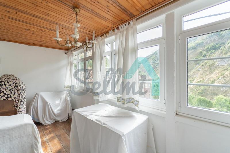 Foto 1691f645-eaad-406d-8a02-51a9b2d02da3. Maison dans Somiedo