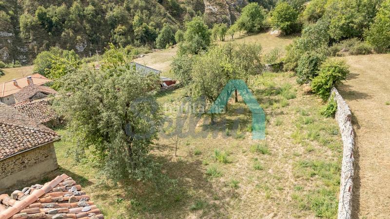 Foto a9abc4a9-30c9-45f0-9c85-92cda792310b. Maison dans Somiedo