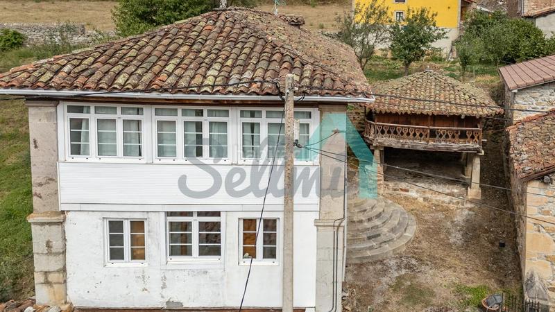 Foto abfcf9f1-0c00-44fd-b020-6dac80f670f3. Maison dans Somiedo