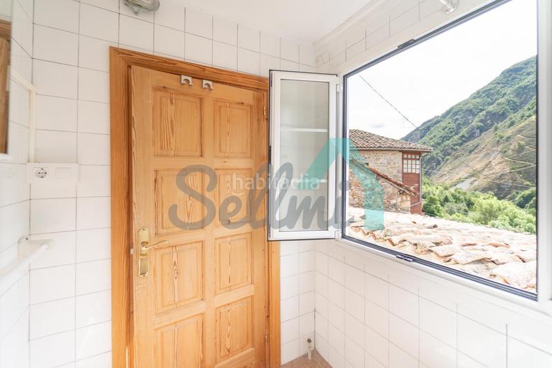 Foto ea6c7c60-31b0-44a7-8e7b-dcd089f815b1. Maison dans Somiedo