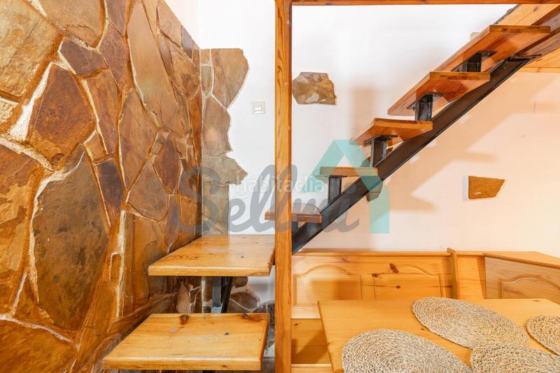 Foto 7d8124a8-4a08-46a6-badc-7ec385de5e81. Casa pareada en Lena