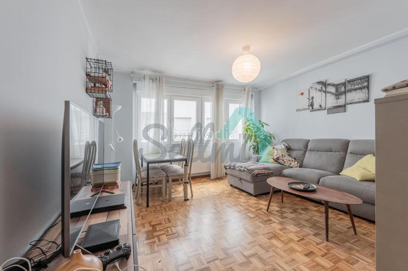 Foto 7f7d8c75-9da5-4de3-9f0f-edca03720aa9. Appartement avec chauffage dans Buenavista Oviedo