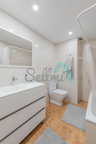 Foto b593e9f5-671d-4a3a-9bce-c12a37758405. Pis amb calefacció a Buenavista Oviedo