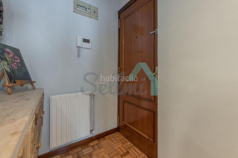 Foto dbde83f0-e29e-4ae6-9cdf-d40fbf4d765f. Piso en Buenavista Oviedo