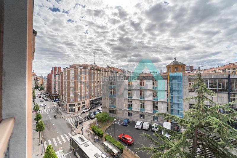 Foto 024070cb-a1f8-4fc8-a443-97e9c1ff991c. Location appartement avec chauffage dans Parque San Francisco - Uría Oviedo