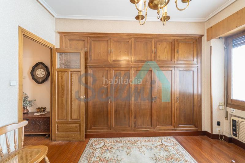 Foto 3f722b3a-cdec-421a-95ad-6f4568a882a6. Location appartement avec chauffage dans Parque San Francisco - Uría Oviedo