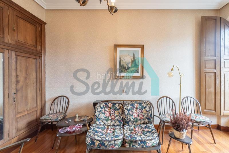 Foto 53db3c6b-d5d4-4a95-9fa5-c3809d32fb05. Location appartement avec chauffage dans Parque San Francisco - Uría Oviedo
