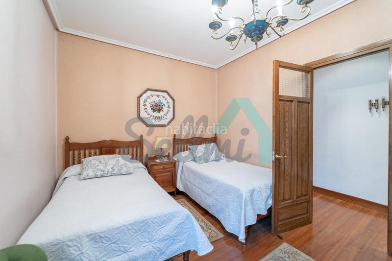 Foto 67e0eed2-f6ba-48f1-8bf8-3be47f6abdbf. Location appartement avec chauffage dans Parque San Francisco - Uría Oviedo
