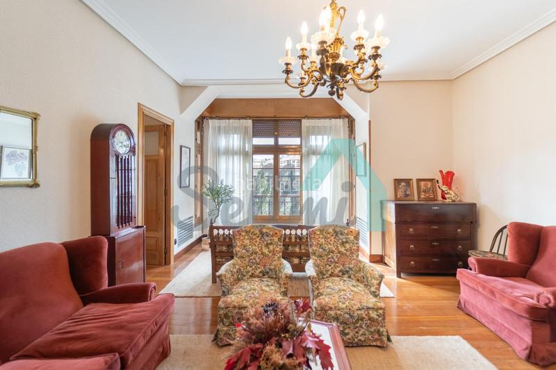 Foto 695a8810-1b78-42ba-a7e4-8ba6b351a24c. Location appartement avec chauffage dans Parque San Francisco - Uría Oviedo