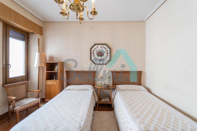 Foto 6ffdd8cf-01e4-4f4a-a557-190aa03bb575. Location appartement avec chauffage dans Parque San Francisco - Uría Oviedo