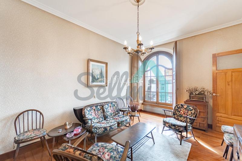 Foto 8277d44b-8425-4c05-9976-16129e3eef96. Location appartement avec chauffage dans Parque San Francisco - Uría Oviedo
