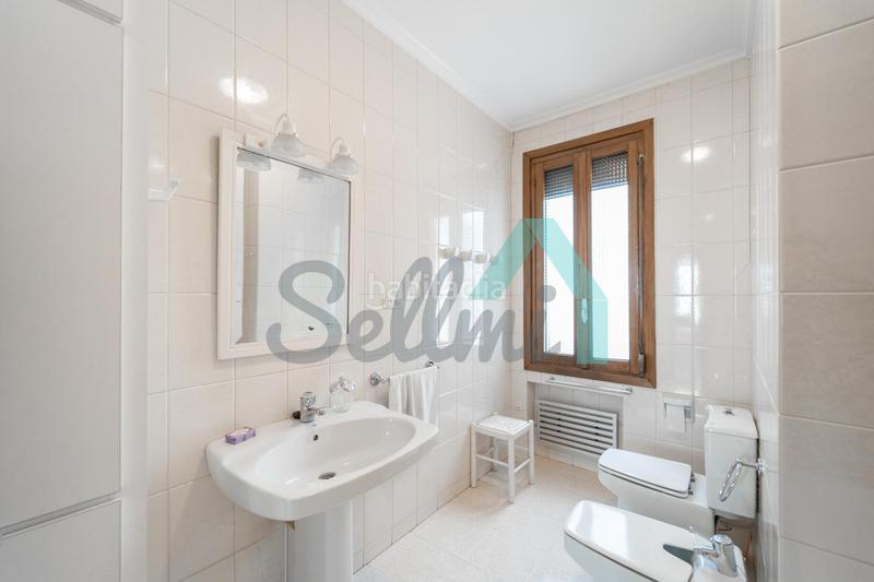 Foto 9a09a200-3dee-4530-b7b7-7b42ff8a6853. Location appartement avec chauffage dans Parque San Francisco - Uría Oviedo
