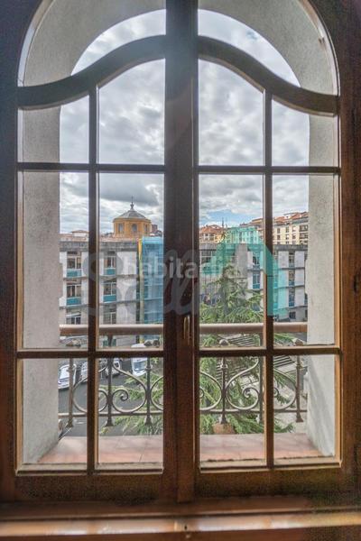 Foto ab743cad-5e4c-4f19-b790-4856ba9895cd. Location appartement avec chauffage dans Parque San Francisco - Uría Oviedo