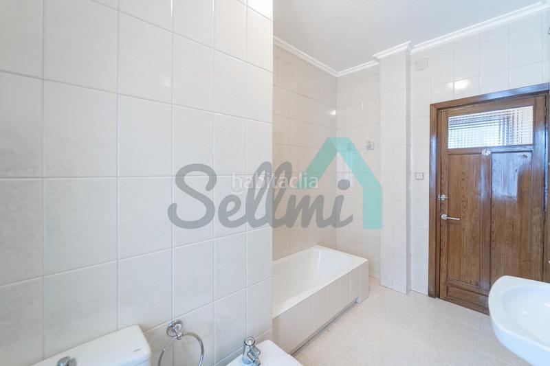 Foto b828f3ff-128a-4de6-8d88-e14a7c3af8e7. Location appartement avec chauffage dans Parque San Francisco - Uría Oviedo