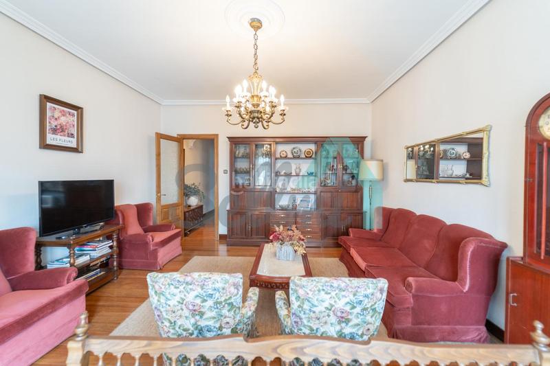 Foto d4f06f66-c968-4fb5-93d9-e0f17d85cb98. Location appartement avec chauffage dans Parque San Francisco - Uría Oviedo