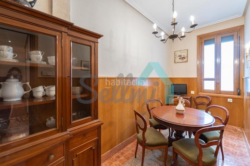 Foto 4500d155-f32c-4a6f-af3a-253778d82b88. Rent flat with heating in Parque San Francisco - Uría Oviedo