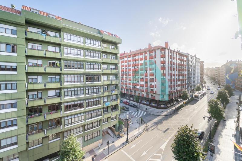 Foto 90d82f49-dc13-4b09-8a7e-efafd9759f15. Affitto appartamento con riscaldamento parcheggio in Oviedo