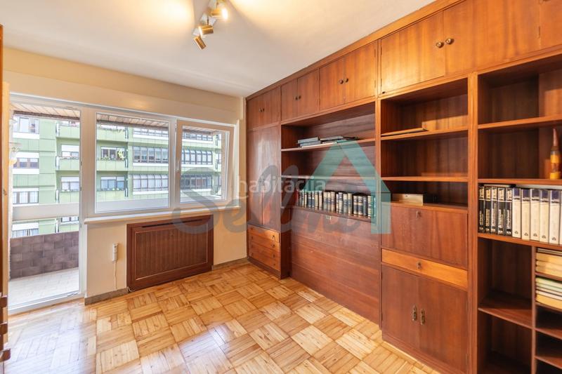 Foto b5f879d9-399d-4461-a501-1b50b413b8f3. Rent flat with heating parking in Masip Oviedo