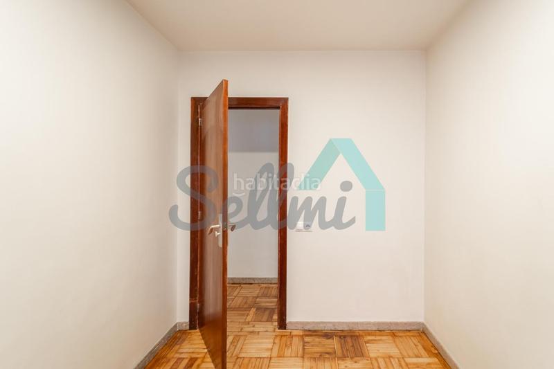 Foto 6408bcaf-6938-4158-9d51-0df4c0bf5812. Alquiler piso en Masip Oviedo
