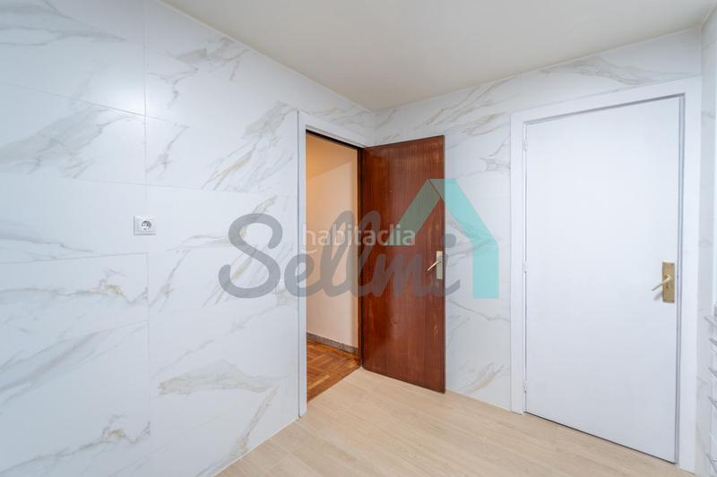 Foto 818717a5-c348-4b40-95f7-588bedbd56b7. Alquiler piso en Masip Oviedo