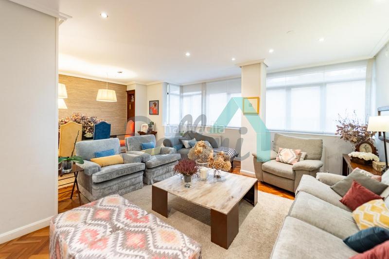 Foto 009523d7-24fd-4650-b971-17a2de32f95b. Duplex con riscaldamento parcheggio in Masip Oviedo